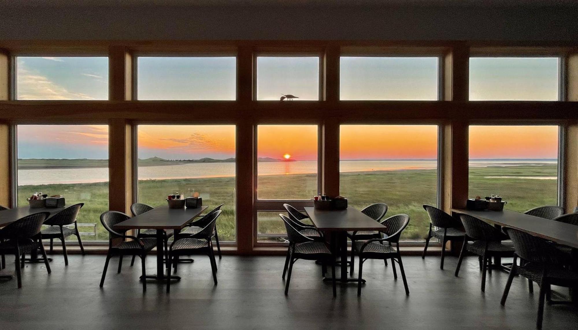 Covehead Blackbush Beach Resort מראה חיצוני תמונה